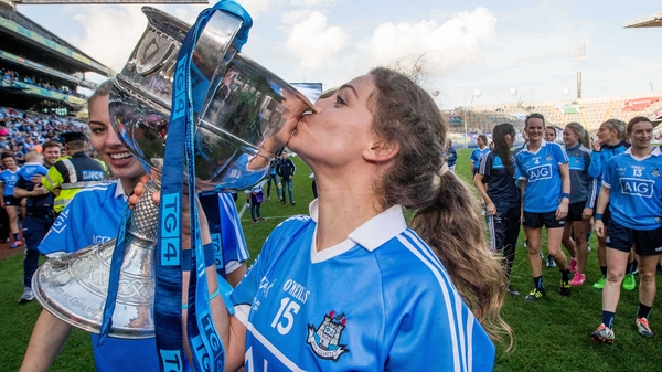 Dublin's Noelle Healy kisses the Brendan Martin Cup last September