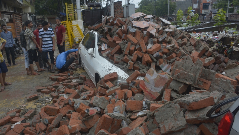The bad weather caused some buildings to collapse