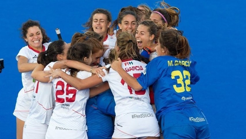 Spain players celebrate the quarter-final win over Germany. Picture credit: Twitter @FIH