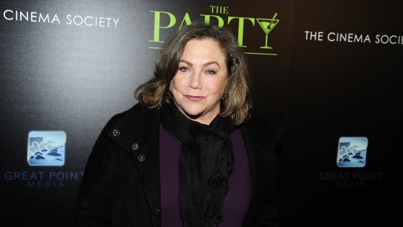 Kathleen Turner - "The Friends actors were such a clique - but I don't think my experience with them was unique"