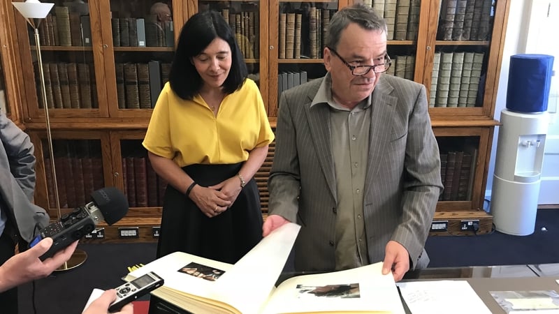 Neil Jordan won the Academy Award for Best Original Screenplay for 'The Crying Game'