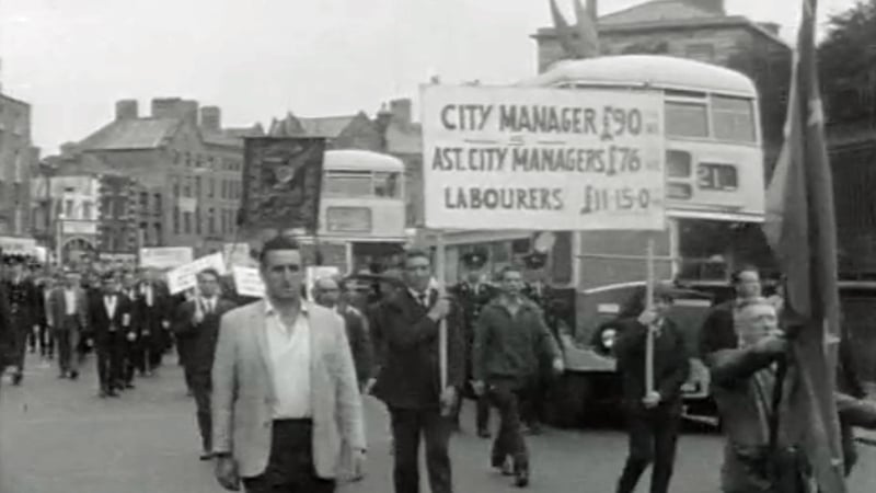 Dublin Corporation workers on strike in 1968
