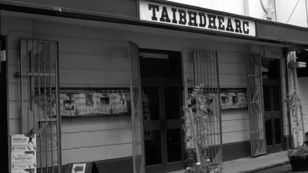 90 Bliain ó shin a d'oscail An Taibhdhearc