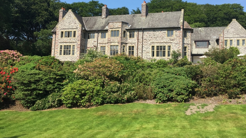 Ard Na Sidhe in the sunshine