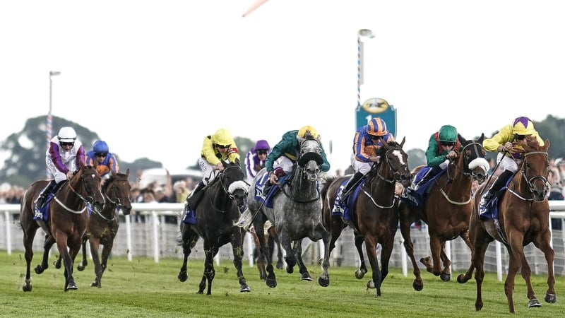 Sea Of Class (r) saw off her rivals at York