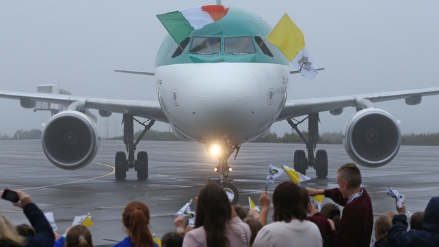 This morning, the Pope flew on the St Aidan Aer Lingus plane to Knock Airport. Around 100 Co Mayo schoolchildren were among those who welcomed him