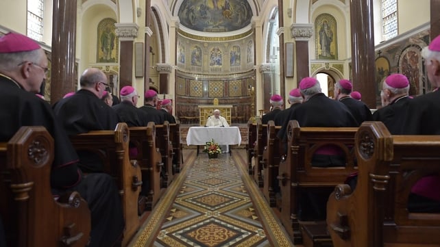 Before departing Dublin for his flight home, the Pope held a short meeting with a number of Irish bishops