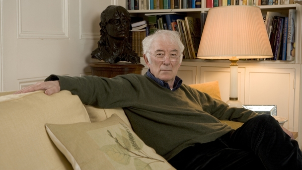 Seamus Heaney © RTÉ Archives 4216/002