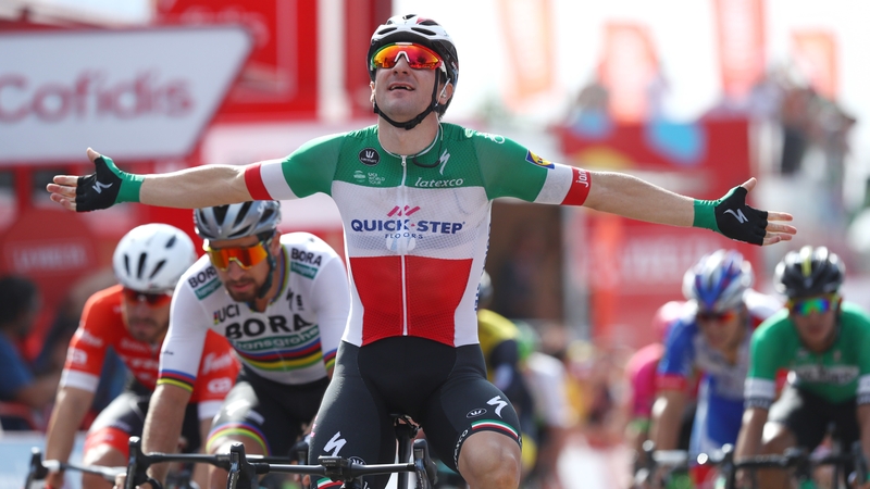 Elia Viviani celebrates his stage win