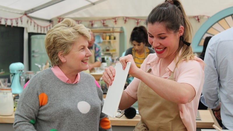 Manon baking with Sandi