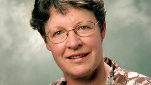 Professor Jocelyn Bell Burnell says she will donate the prize money