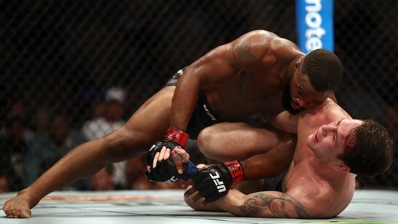 Tyron Woodley forced a tap-out from Darren Till