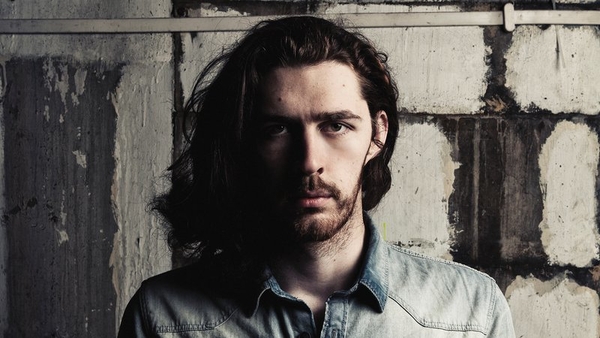 Hozier talks to Ray about fame, the blues and taking out the bins