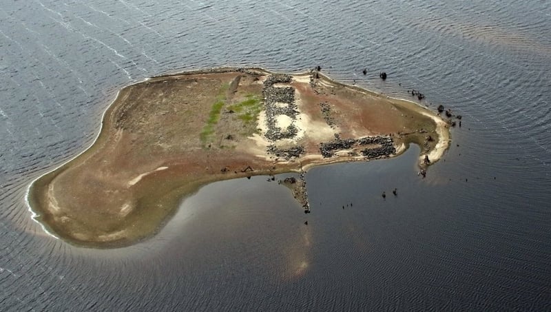Number of vacated properties were submerged in Co Wicklow when a valley was flooded to create Poulaphuca Reservoir in 1940