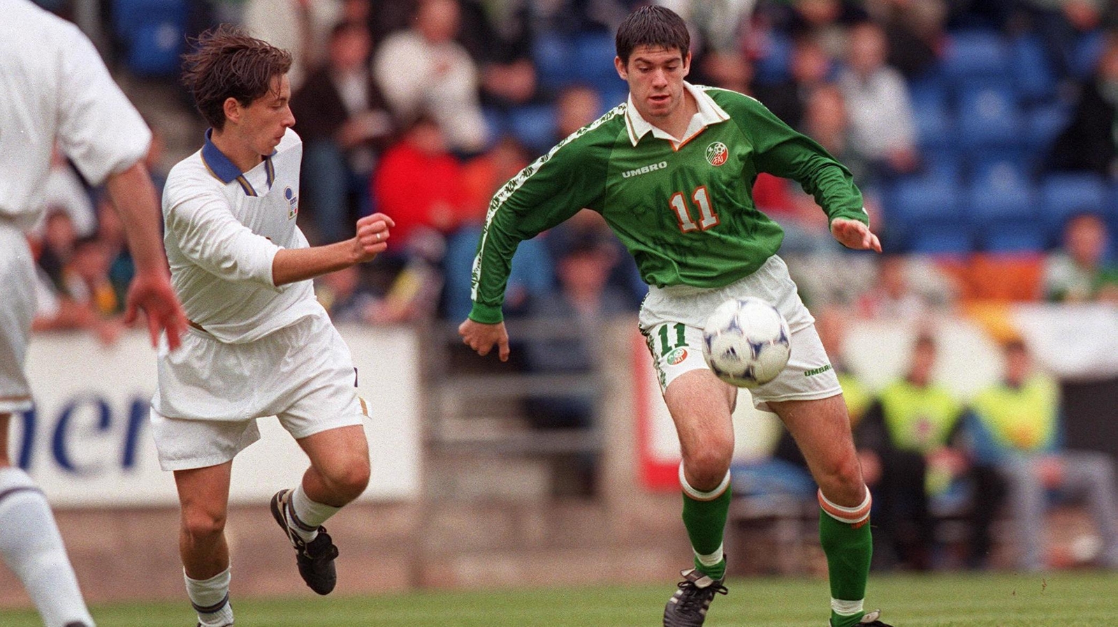 David McMahon takes on the Italian defence in the final