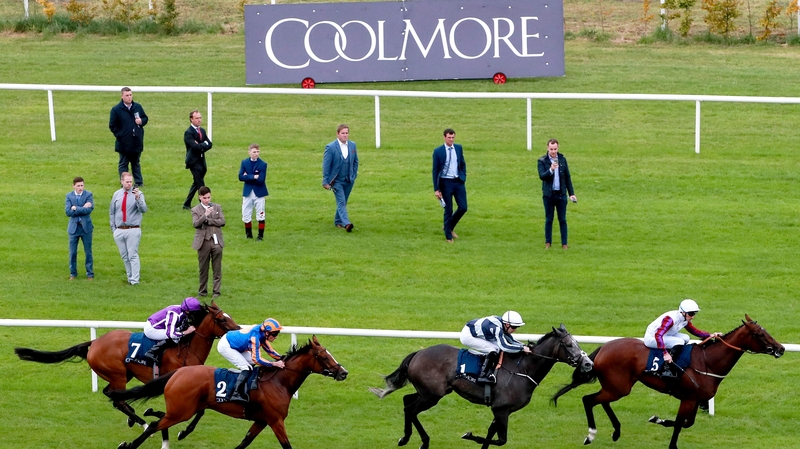 Laurens maintained a lead as Alpha Centauri struggled to get up