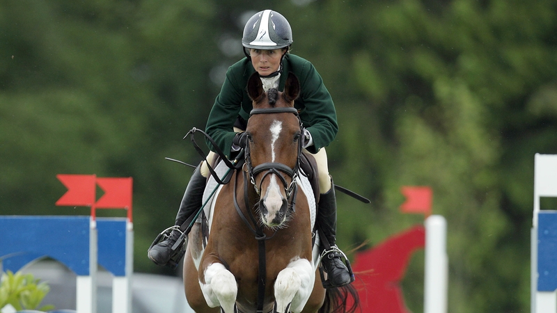 Sarah Ennis is in third position in the individual event