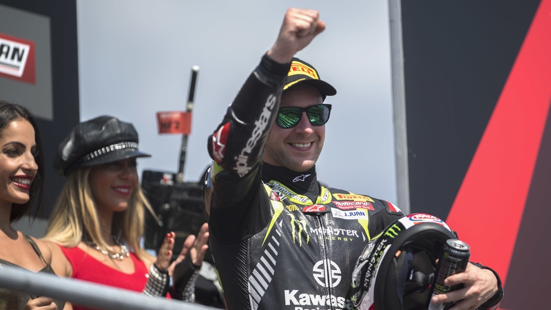 Jonathan Rea salutes the crowd