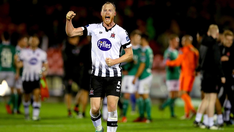 Chris Shields celebrates as Dundalk are within touching distance of reclaiming the league title