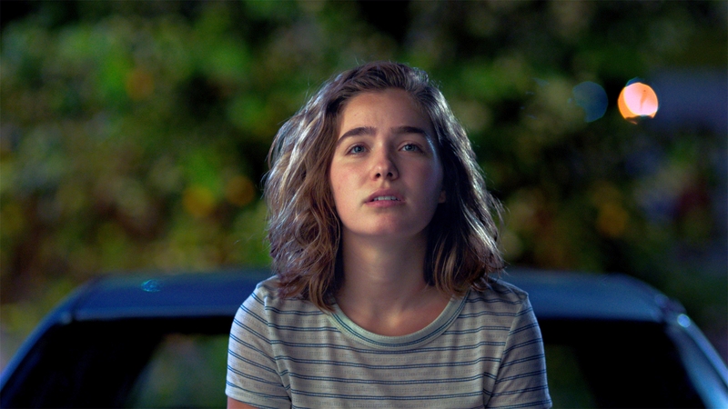 Haley Lu Richardson: a magnetic force as Casey, walking around Columbus, Ohio and looking at buildings