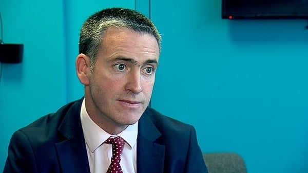 Damien English pointed out that Eir was already involved in a tendering process and the price was €2.7bn