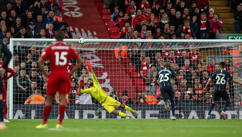 The result leaves Manchester City and Liverpool level with Chelsea on 20 points