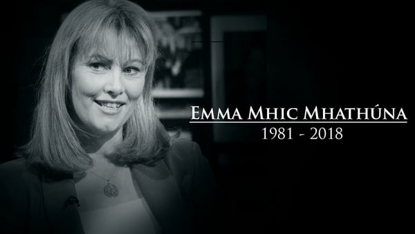 In ómós d'Emma; Saighdiúir mná