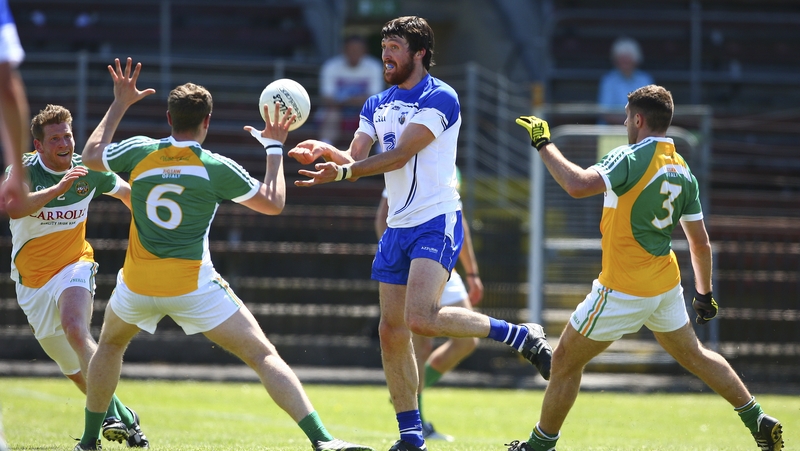 One of the five proposed rule changes centres on the handpass. Teams will be restricted to three consective handpasses under the new proposals.