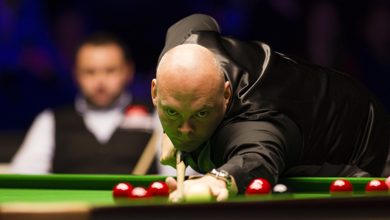 Stuart Bingham won 6-2