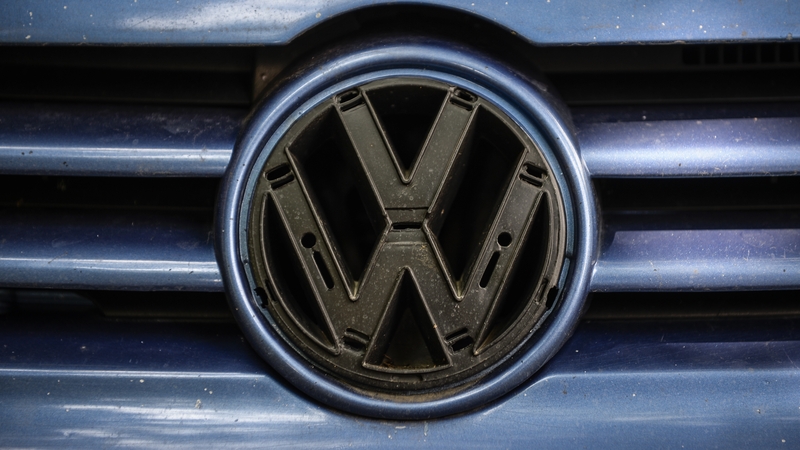 The German ministries of Lower Saxony, Saxony, Hesse and Berlin have vowed to work together to save Volkswagen sites