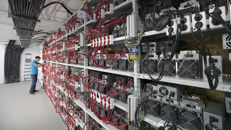 Inside CryptoUniverse, Russia's largest cryptocurrency mining centre. It occupies over 4,000 square meters and contains 3,000 computers. Photo: EPA
