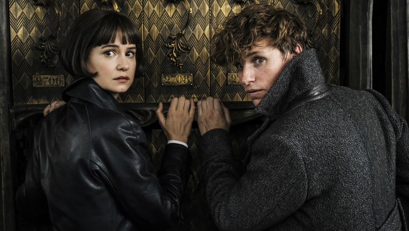 Katherine Waterston and Eddie Redmayne in 'Fantastic Beasts: The Crimes Of Grindelwald
