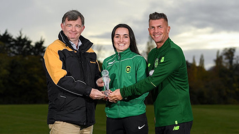 Niamh Farrelly was presented with the award by Ireland boss Colin Bell and Continental Tyres' marketing director Eddie Ryan