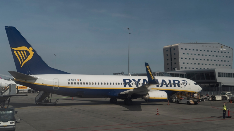 Ryanair had announced plans to shut its Einhoven base on 5 November