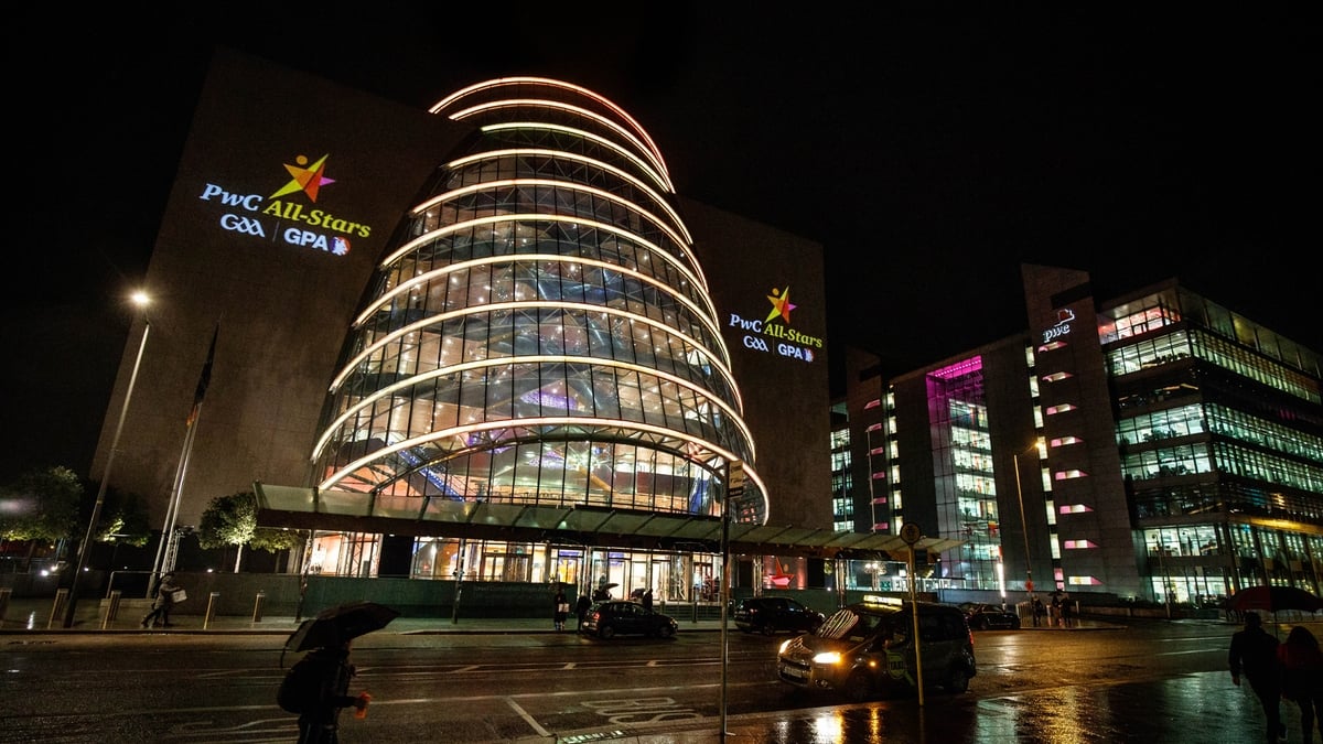 Acclaimed Irish architect Kevin Roche dies aged 96