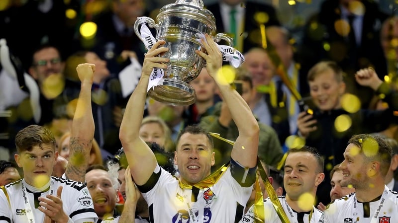 Brian Gartland lifts the FAI Cup