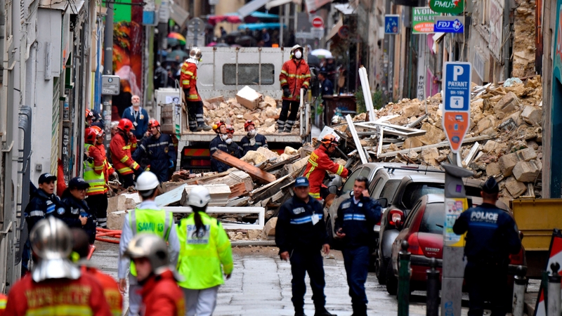 Two buildings collapsed suddenly not far from Marseille city centre