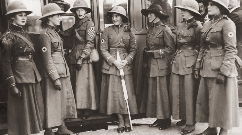 A group of nursing volunteers from Ulster accompanying Irish troops to France, circa 1916