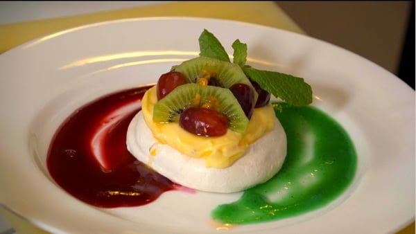 Catherine's Mini Pavlovas