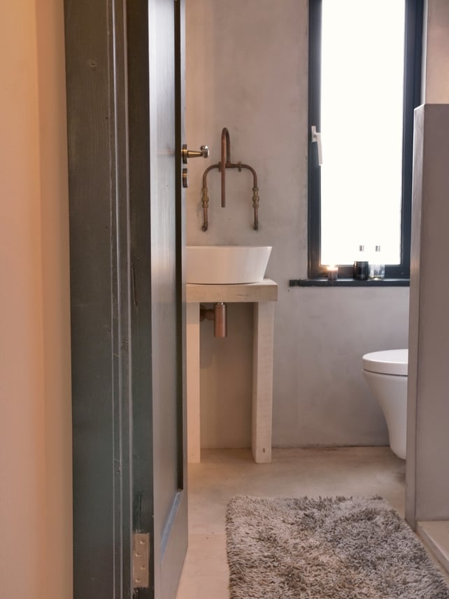 After: A classy bathroom