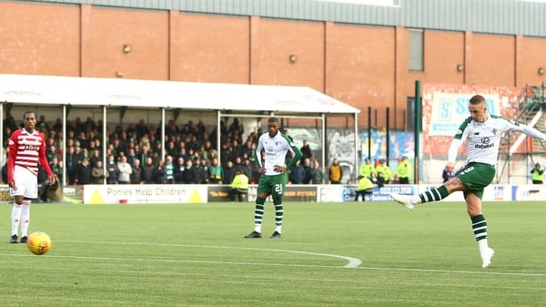 Leigh Griffiths makes it 3-0