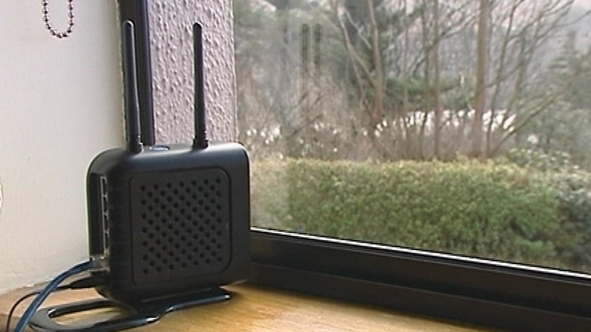 When will all Irish premises have access to gigabit broadband?