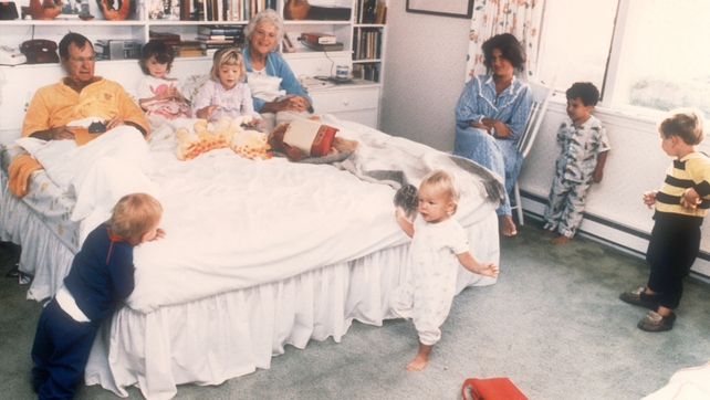 George and Barbara Bush seen with their daughter and grandchildren