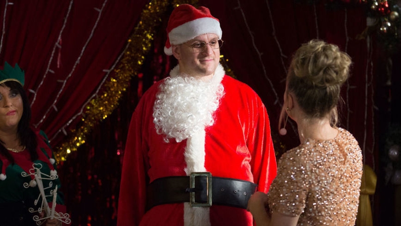 Linda struggles to hide her upset as she continues to con Stuart