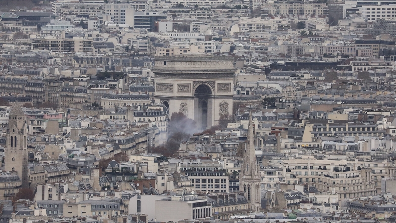 Violette Leduc's protagonist wanders alone through Paris, conversing with inanimate objects, including the fox fur she finds in a bin.