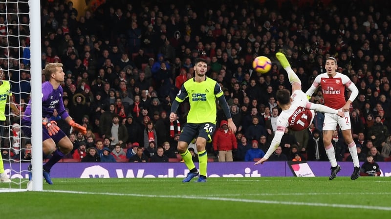 A stunning strike from Lucas Torreira