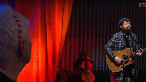 Declan O'Rourke surprises fan on The Ray D'Arcy Show