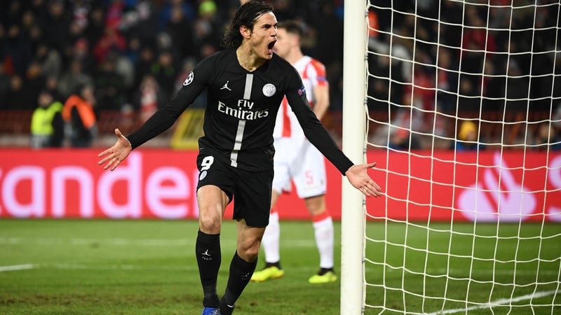 Edinson Cavani celebrates