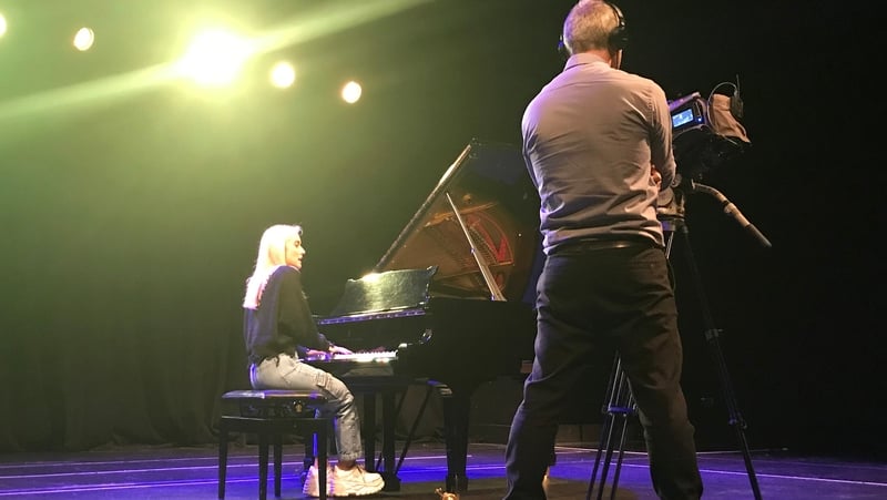 Eiza Murphy was moved to record the song to highlight the crisis