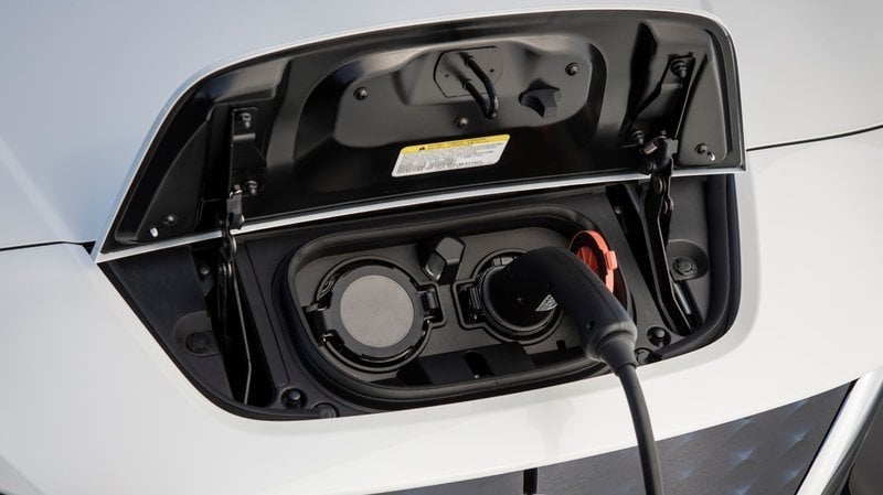 The SEAI says the transition to electric cars must be "rapid".